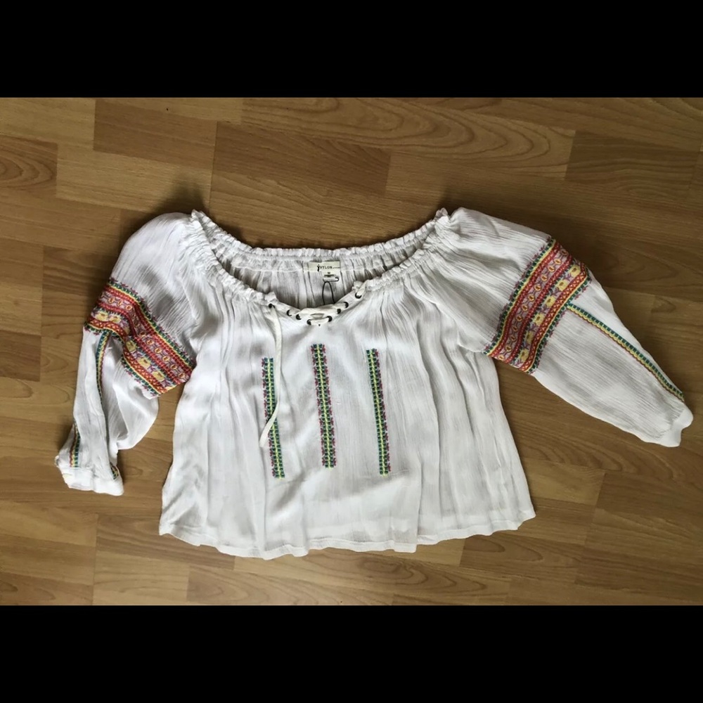 Nylon Apparel Crop Top Size M Nwt